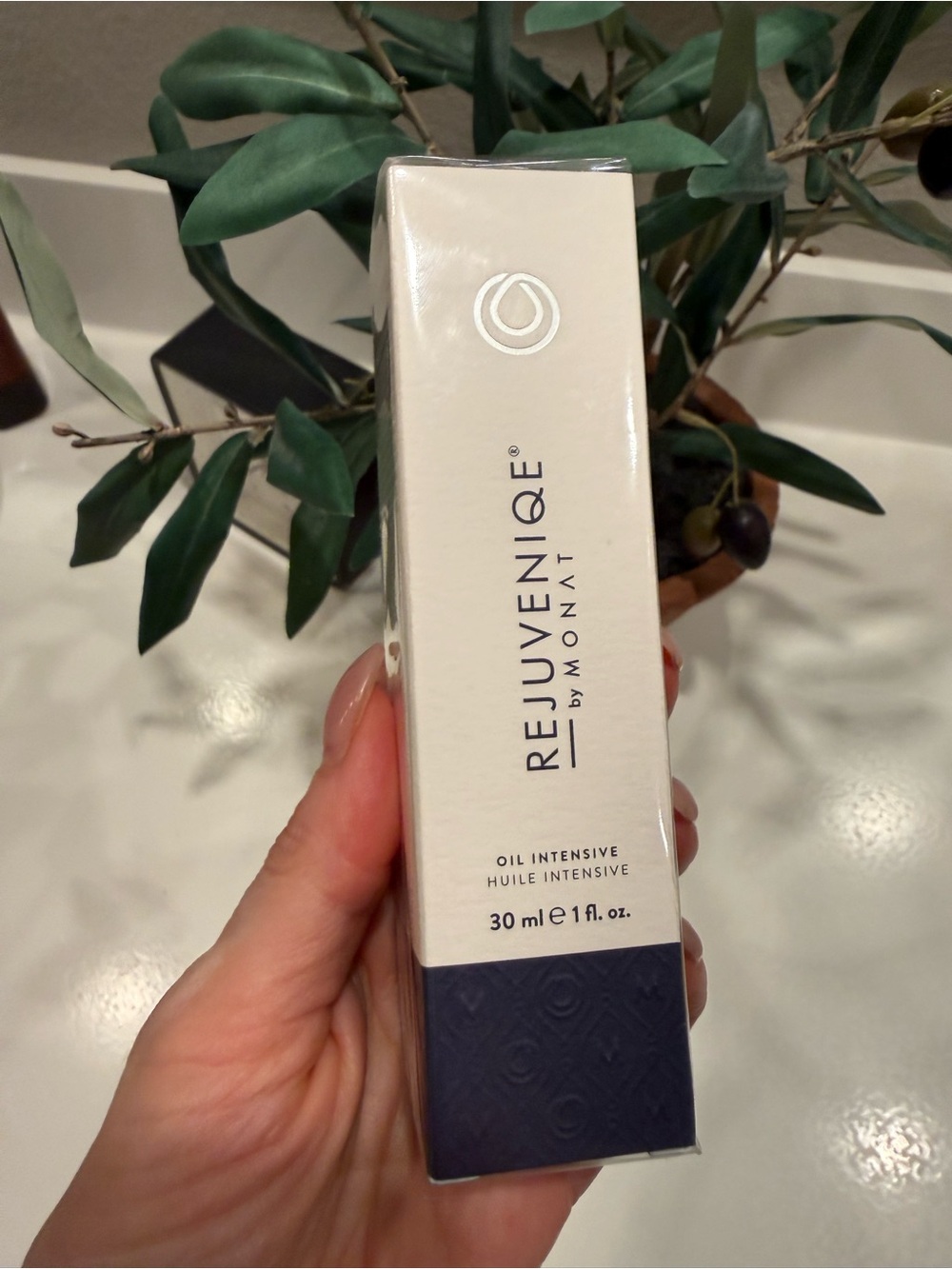 BRAND NEW Rejuveniqe by Monat Oil Intensive - Picture 8 of 13